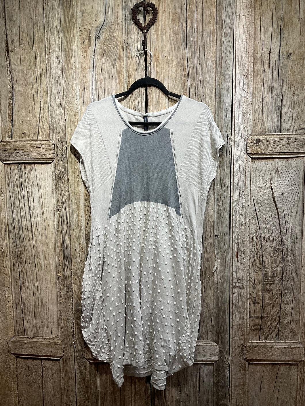 Preloved High Use Grey Knit Textured Tunic