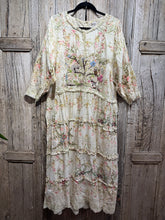 Magnolia Pearl Preloved Eyelet Ruth Ruffle Dress 930
