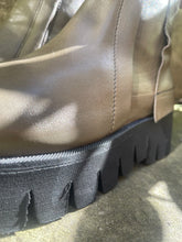 1725.a Stone / AGAVE Leather Zip Boot