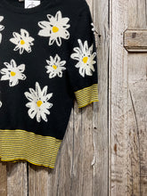 Preloved CHINTI & PARKER Floral Daisy Detail Jumper