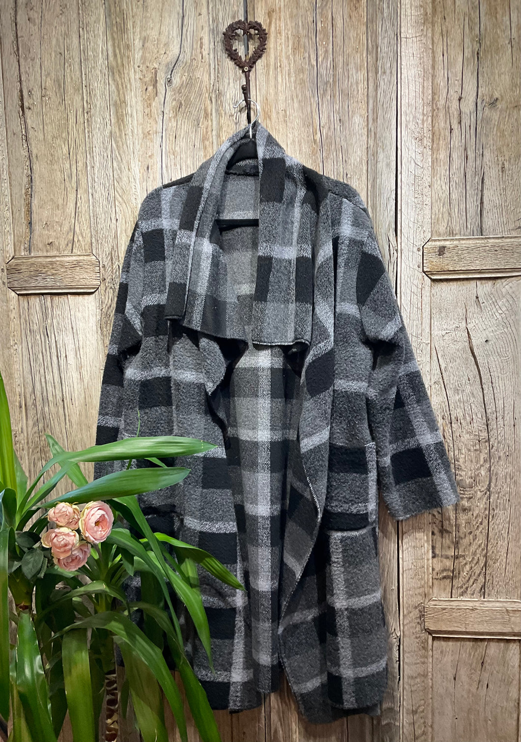 Preloved (NO LABEL) Edge to Edge Black & Grey Check Coat