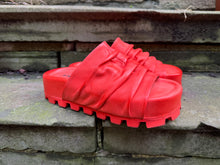 Sort Aarhus Leather Spritz Slider SS26