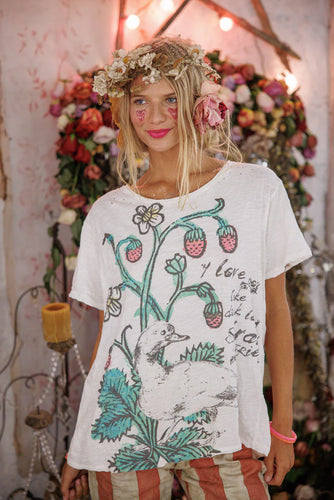 Magnolia Pearl Ducks Love Strawberries Tee 2756