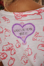 Magnolia Pearl Ducks Love Strawberries Tee 2756