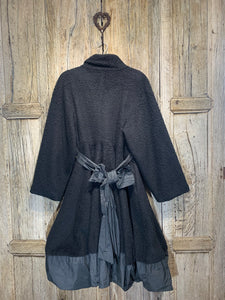Preloved Les Filles d’Ailleurs Black Fleece Coat