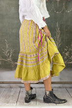 Magnolia Pearl Preloved Yellow Plum Rose Ribbon Vara Skirt 131
