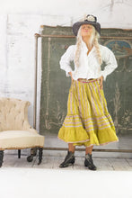 Magnolia Pearl Preloved Yellow Plum Rose Ribbon Vara Skirt 131