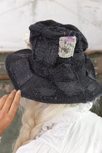 Magnolia Pearl Ozzy The Beau Tophat with Roses 026