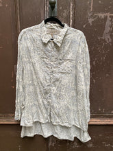 Magnolia Pearl Preloved Cotton Lys Shirt 556